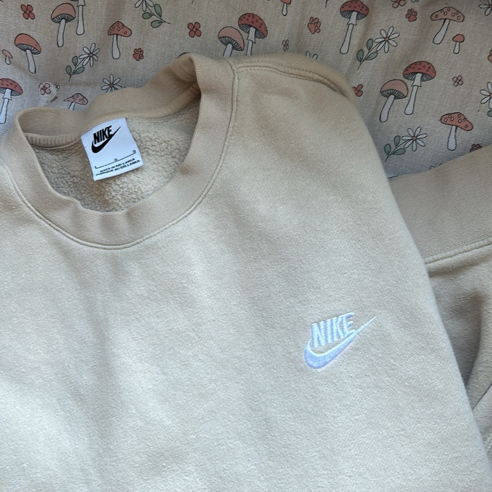 Nike crewneck